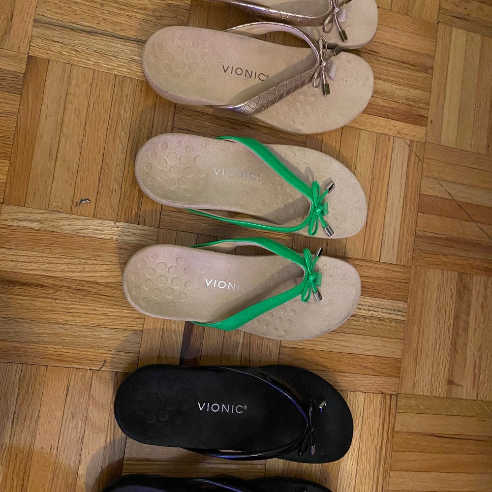 Vionic Bow Thong Sandals by Bella